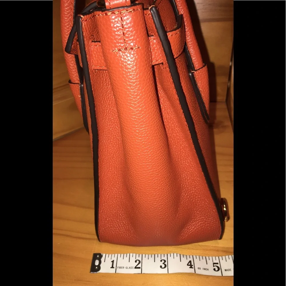 ⭐️⭐️⭐️⭐️4X HOST PICK⭐️⭐️⭐️⭐️ NWT 💯 Authentic Michael Kors All-In-One Bag - Picture 7 of 16